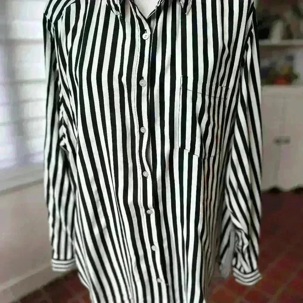 Jane and Delancey Black/White Stripe Button Front Shirt 2X - Picture 5 of 8